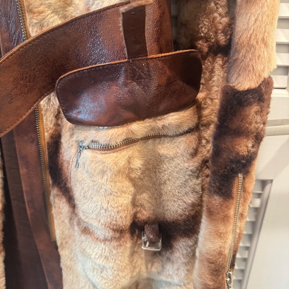Branco Pelle Shearling/Leather Coat with Belt and Zipper Accents - Size Small - Picture 6 of 9